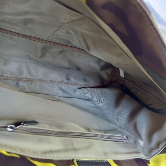 NWT Camouflage Tote Bag - Yellow and Green - Picture 7 of 14
